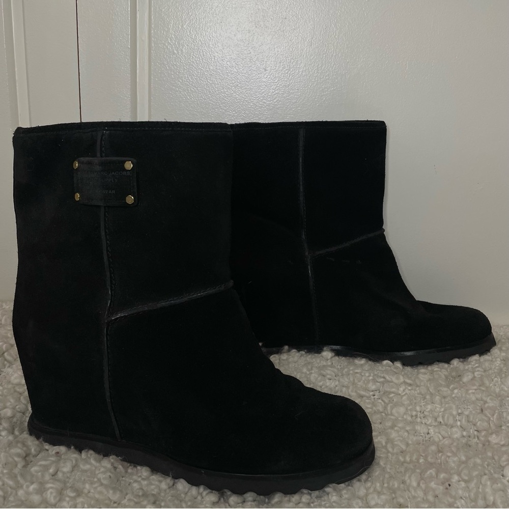Marc by Marc Jacobs Black Suede Wedge Boots 40